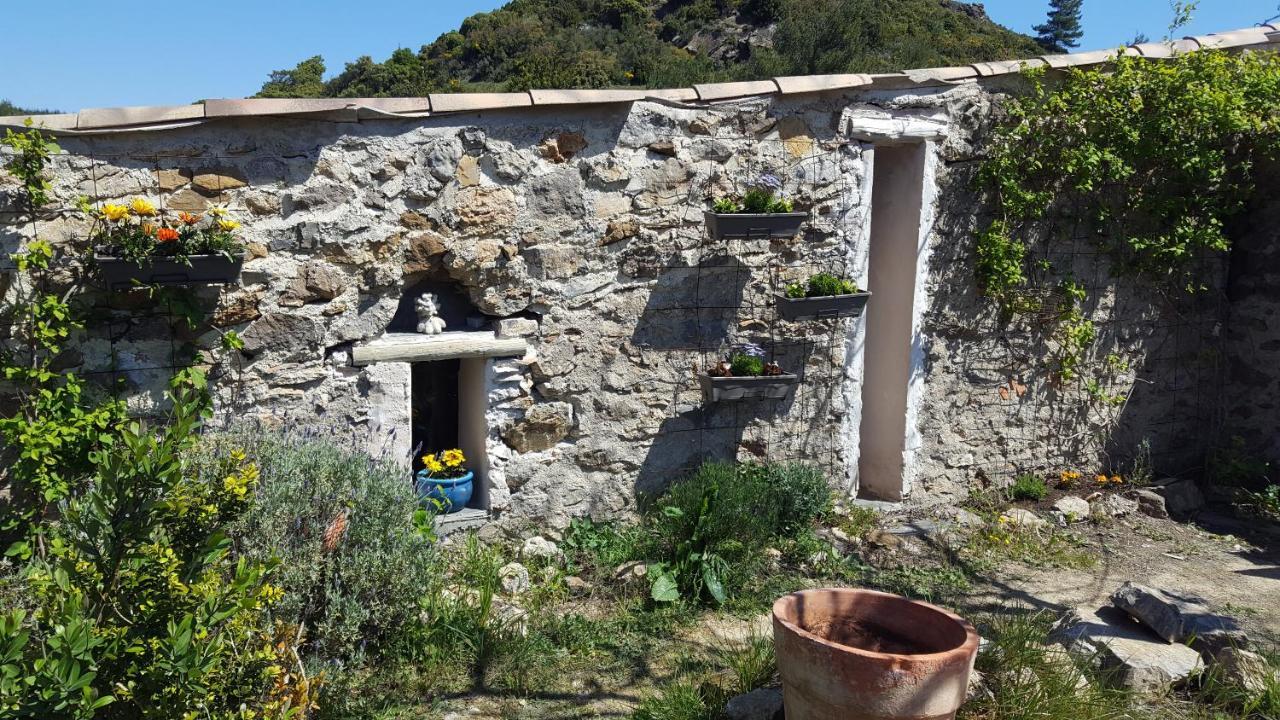 La Loubiere, Ancienne Bergerie En Pleine Garrigue Bed & Breakfast Fraissé-des-Corbières Екстериор снимка